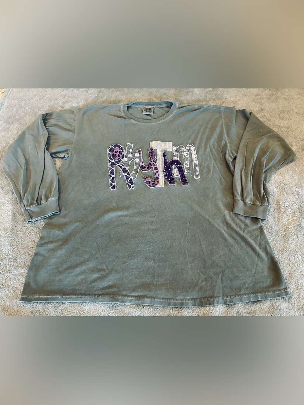 Women’s Comfort Colors Brand Gray Long-Sleeve Top with Purple Graphic Size Large